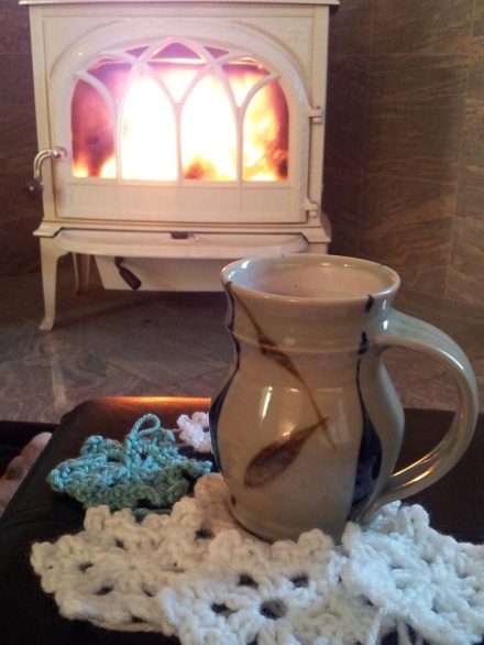 The day after Thankgiving it was -9 F, but I had my yummy drink, toasty warm fire and Christmas  crochet! 